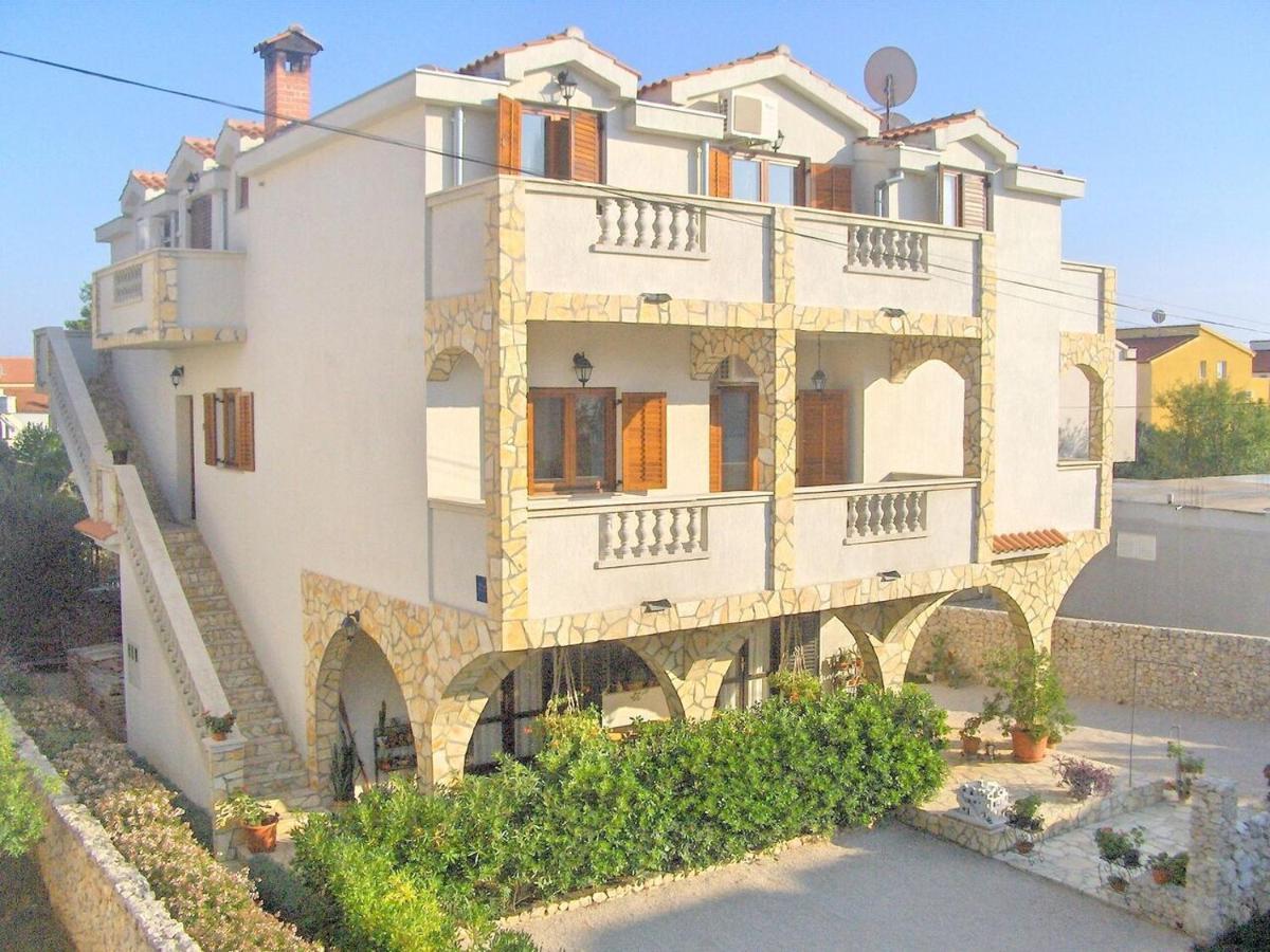 Apartments Villa Estella Srima Exterior photo